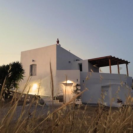 Haroto Suites Tripití Buitenkant foto